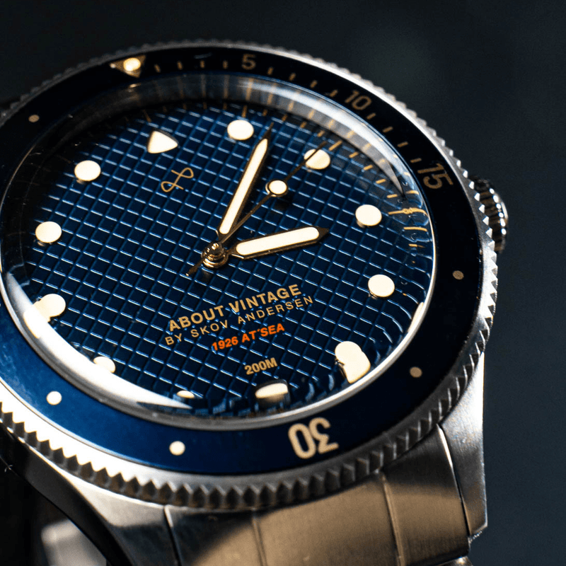1926 At'sea Blue Turtle Vintage by AV86 vintage-inspired diver with sapphire crystal, 200m water resistance, and metal bracelet strap