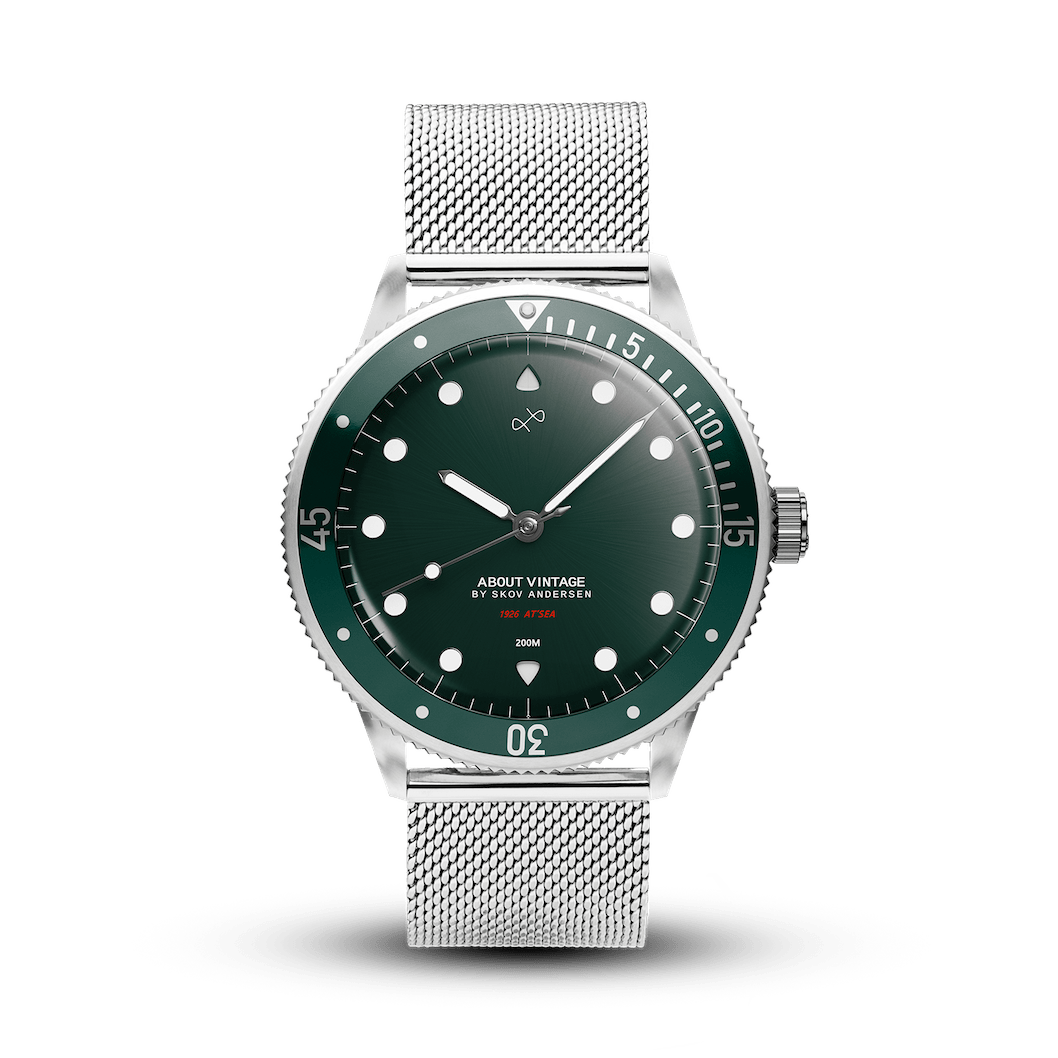 1926 At'sea by AV86 vintage-inspired diver with sapphire crystal, rotating bezel, green sunray dial, and stainless steel mesh strap