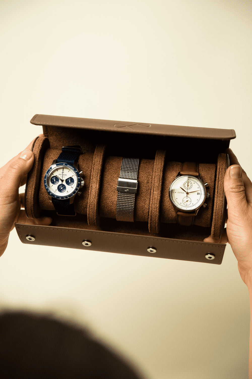 1960 Racing Chronograph by AV86 vintage-inspired chronograph with sapphire crystal, leather and mesh strap in leather case holder