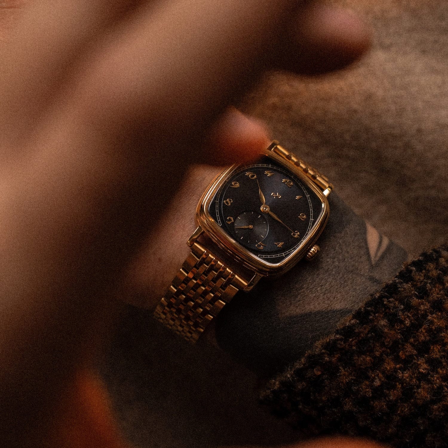 1954 Amalfi Mechanical, Gold / Midnight Blue