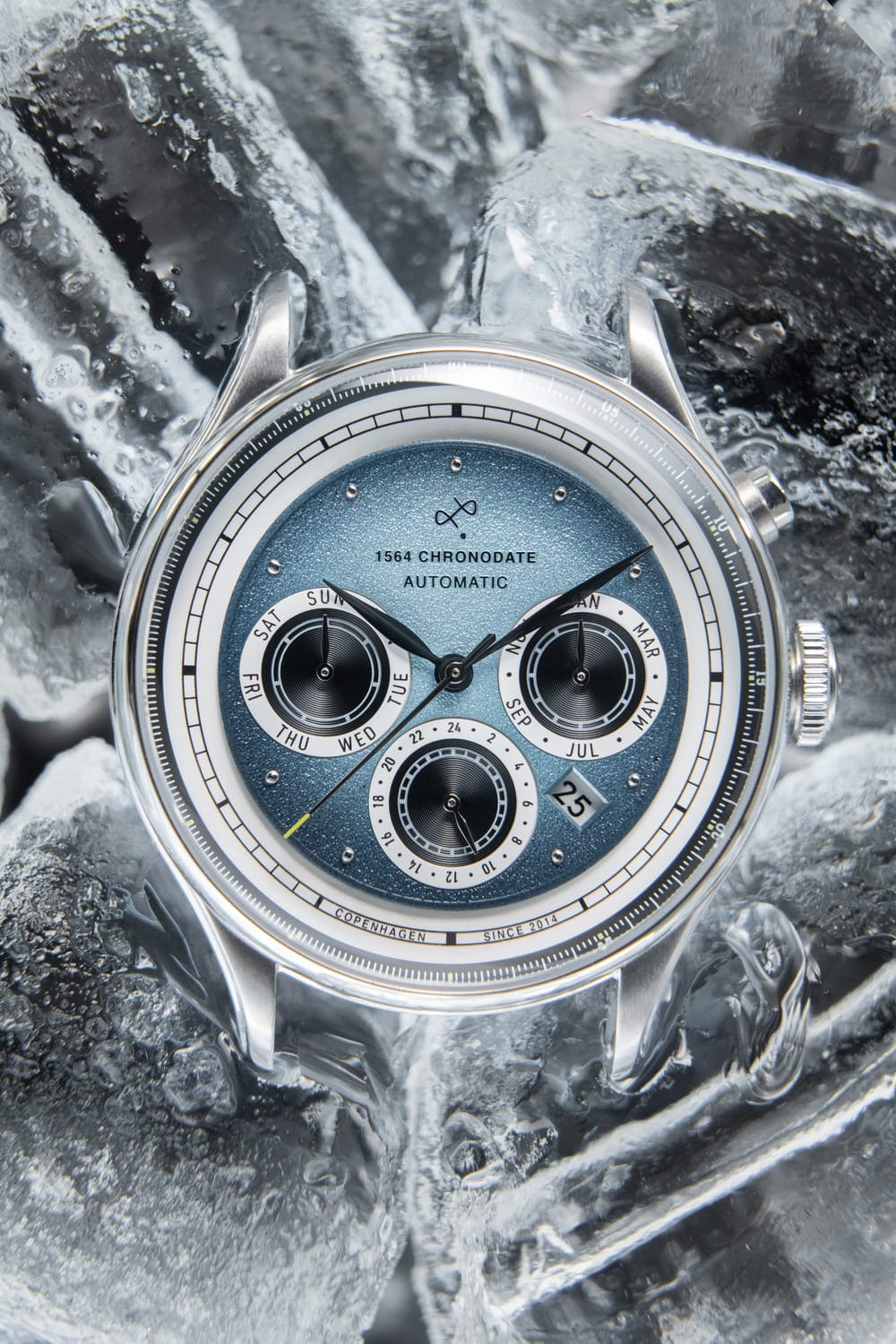 1564 Chronodate Automatic by AV86 vintage-inspired chronograph with sapphire crystal, multifunction subdials, and leather strap