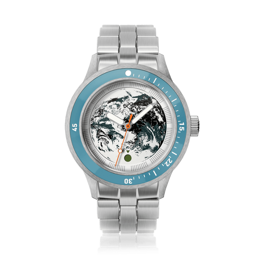 Earthrise WWF Partnership, Automatic / 2026 Edition by AV86 with marine blue bezel, Earth motif dial, and stainless steel bracelet.