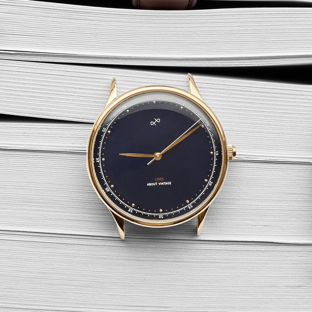 1969 Vintage, Gold / Midnight Blue - Special Edition – 39mm by AV86 with minimalist dial, gold case, and sapphire crystal luxury timepiece
