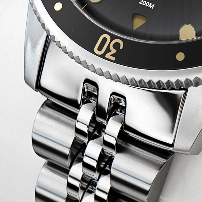 5-Link Vintage - Bracelet by AV86 featuring a brushed and polished stainless steel 5-link design with secure deployant clasp engraving