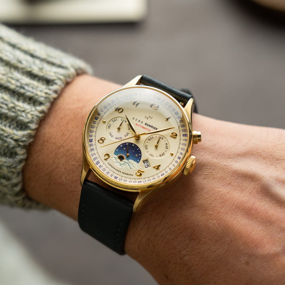 1564 Sunrise Automatic, Gold / Off White