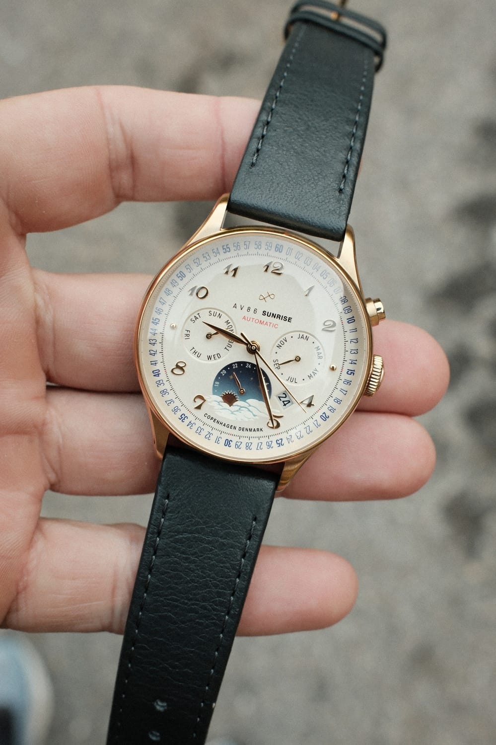 1564 Sunrise Automatic, Gold / Off White