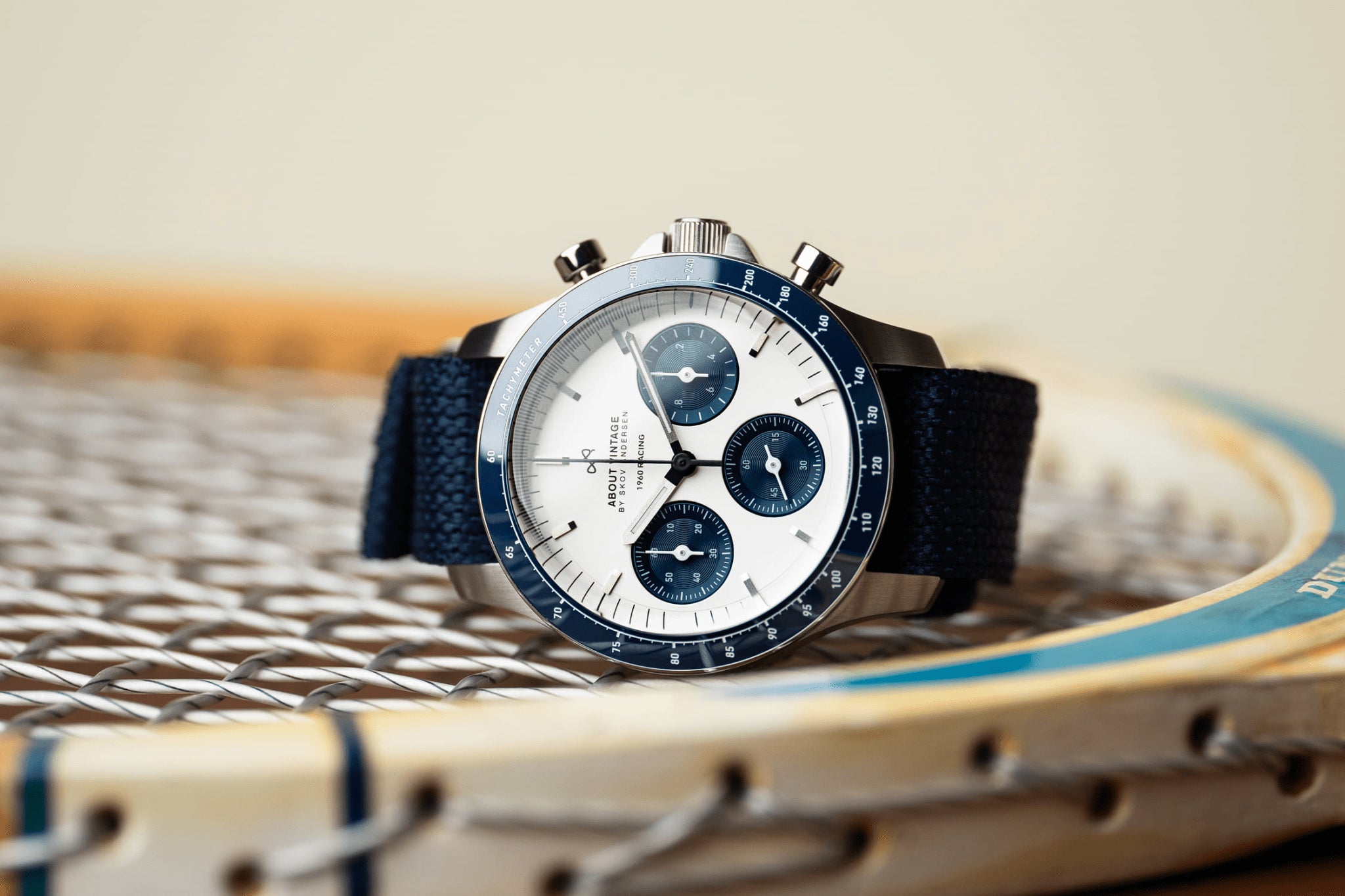 1960 Racing Chronograph by AV86 with vintage-inspired dial, sapphire crystal, chronograph function, and navy fabric strap