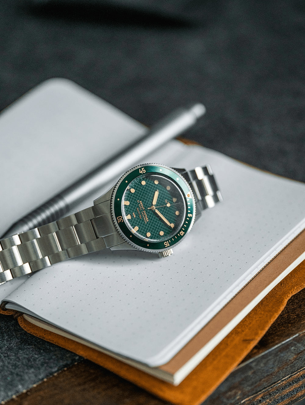 1926 At'sea, Green Turtle Vintage – 39MM diver watch by AV86 with sapphire crystal, textured dial, and metal bracelet strap